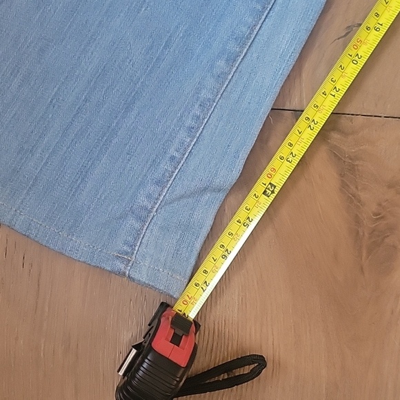 Not Your Daughters Blue Denim  Flaired Jeans Women With Real Curves Size 8 - Picture 6 of 7